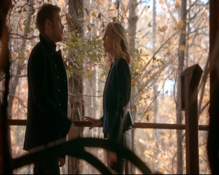 vampirediariesworld-dot-nl_TheOriginals5x12TheTaleOfTwoWolves01151.jpg