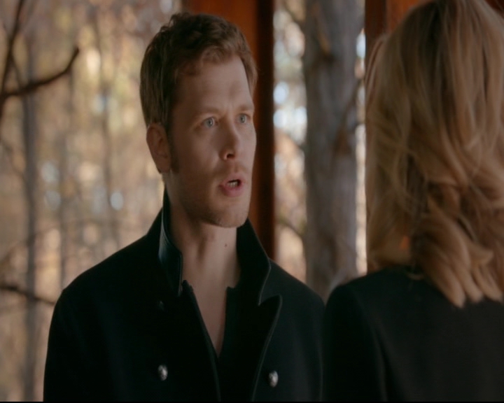 vampirediariesworld-dot-nl_TheOriginals5x12TheTaleOfTwoWolves01155.jpg