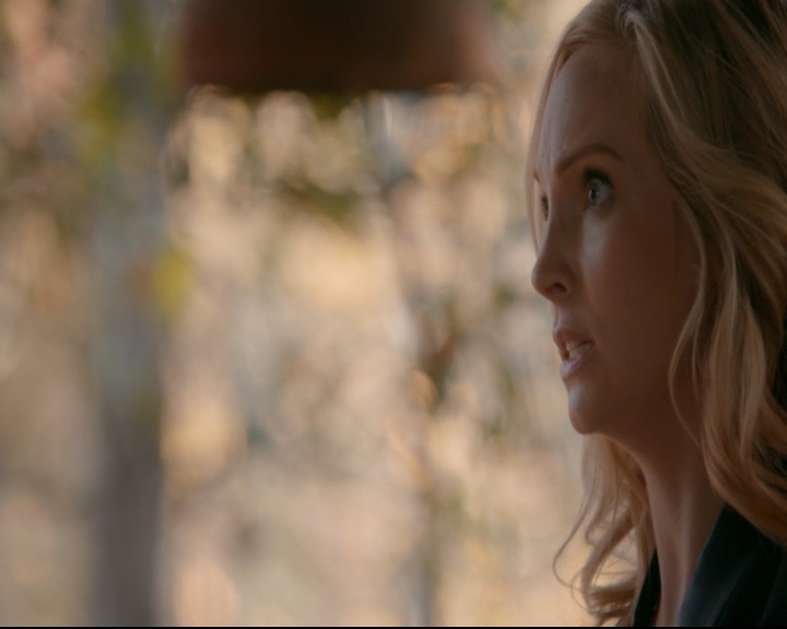 vampirediariesworld-dot-nl_TheOriginals5x12TheTaleOfTwoWolves01158.jpg