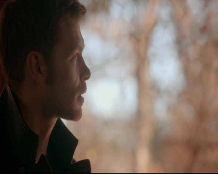 vampirediariesworld-dot-nl_TheOriginals5x12TheTaleOfTwoWolves01162.jpg