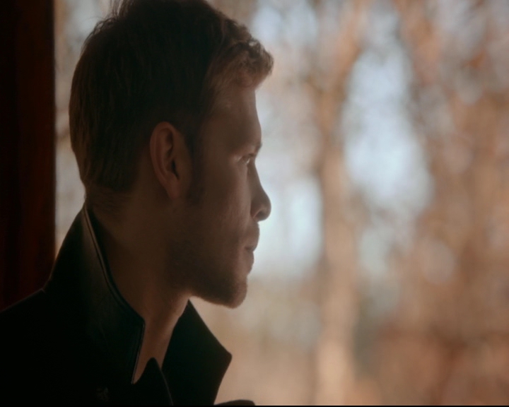 vampirediariesworld-dot-nl_TheOriginals5x12TheTaleOfTwoWolves01163.jpg