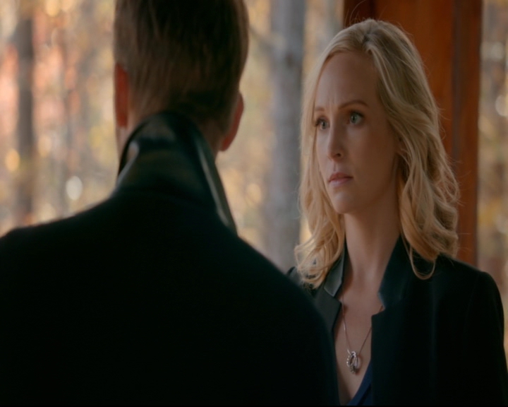 vampirediariesworld-dot-nl_TheOriginals5x12TheTaleOfTwoWolves01173.jpg