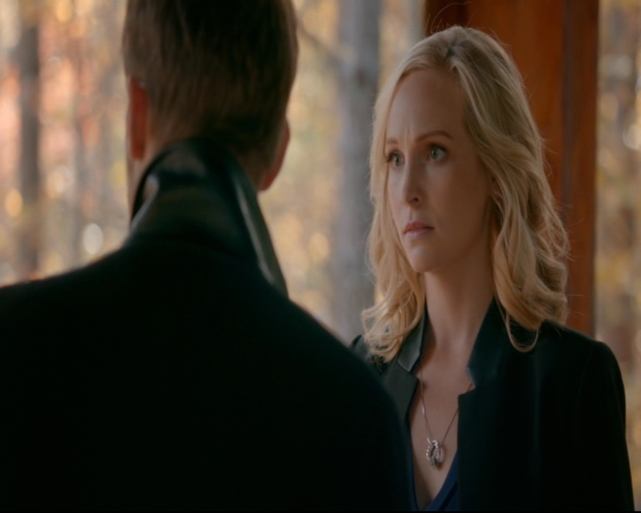 vampirediariesworld-dot-nl_TheOriginals5x12TheTaleOfTwoWolves01174.jpg