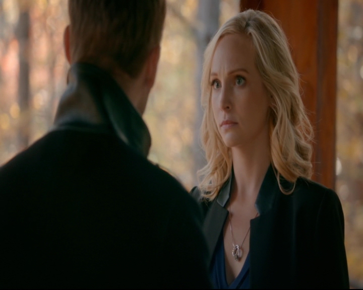 vampirediariesworld-dot-nl_TheOriginals5x12TheTaleOfTwoWolves01176.jpg