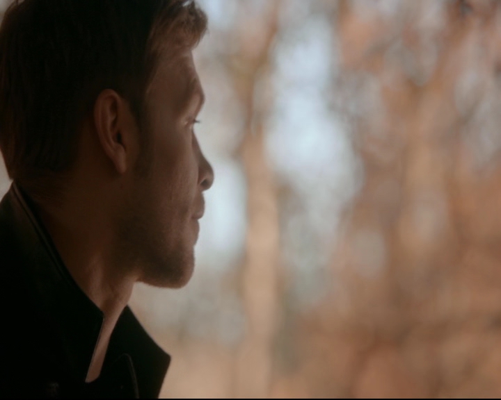 vampirediariesworld-dot-nl_TheOriginals5x12TheTaleOfTwoWolves01190.jpg