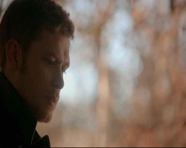 vampirediariesworld-dot-nl_TheOriginals5x12TheTaleOfTwoWolves01197.jpg