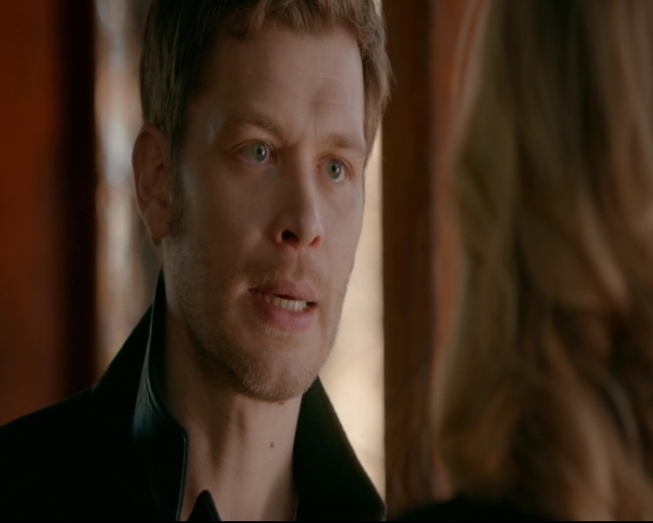 vampirediariesworld-dot-nl_TheOriginals5x12TheTaleOfTwoWolves01200.jpg