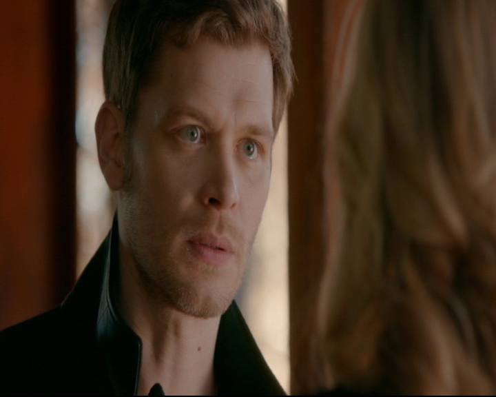 vampirediariesworld-dot-nl_TheOriginals5x12TheTaleOfTwoWolves01202.jpg