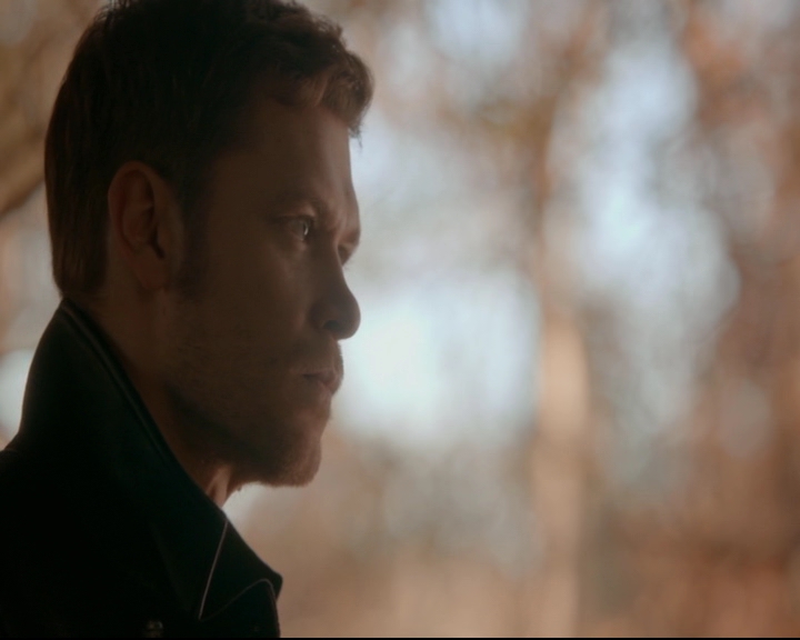 vampirediariesworld-dot-nl_TheOriginals5x12TheTaleOfTwoWolves01218.jpg