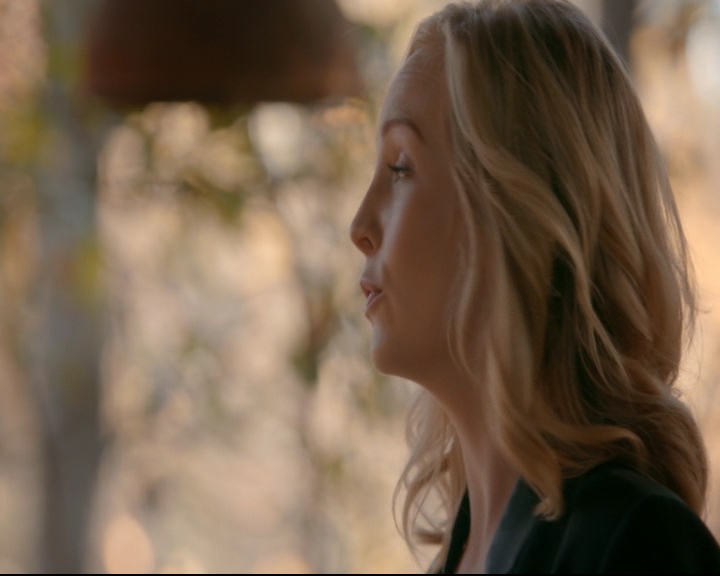 vampirediariesworld-dot-nl_TheOriginals5x12TheTaleOfTwoWolves01223.jpg