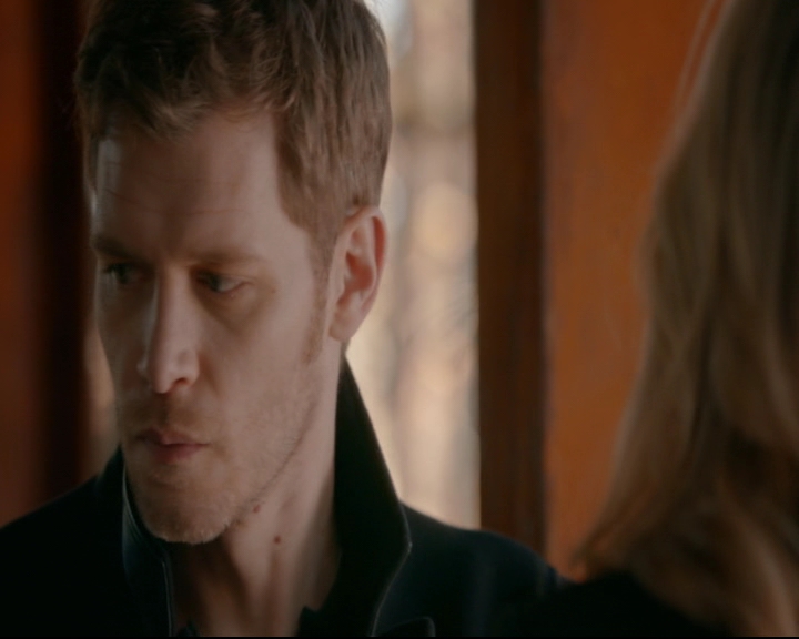 vampirediariesworld-dot-nl_TheOriginals5x12TheTaleOfTwoWolves01224.jpg