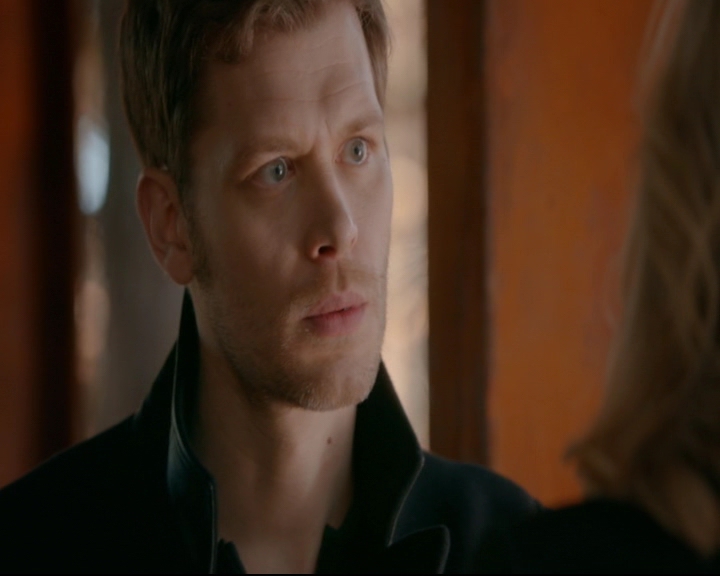 vampirediariesworld-dot-nl_TheOriginals5x12TheTaleOfTwoWolves01225.jpg