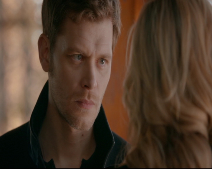 vampirediariesworld-dot-nl_TheOriginals5x12TheTaleOfTwoWolves01241.jpg