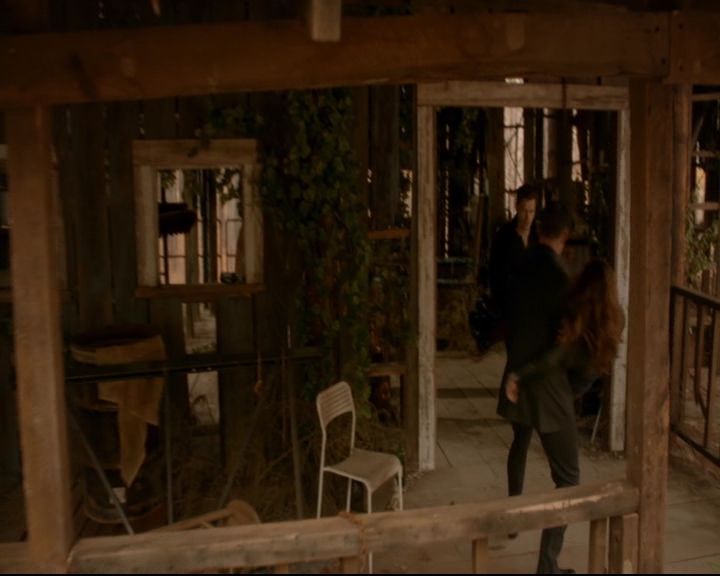 vampirediariesworld-dot-nl_TheOriginals5x12TheTaleOfTwoWolves01344.jpg