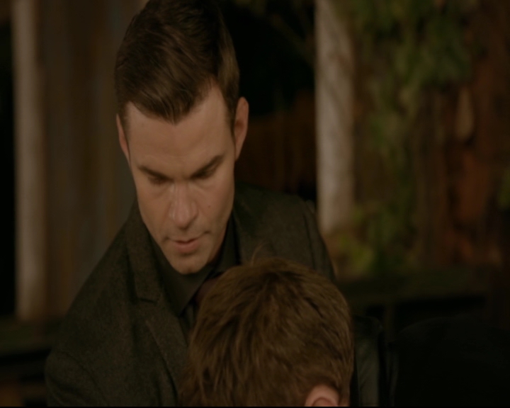 vampirediariesworld-dot-nl_TheOriginals5x12TheTaleOfTwoWolves01349.jpg