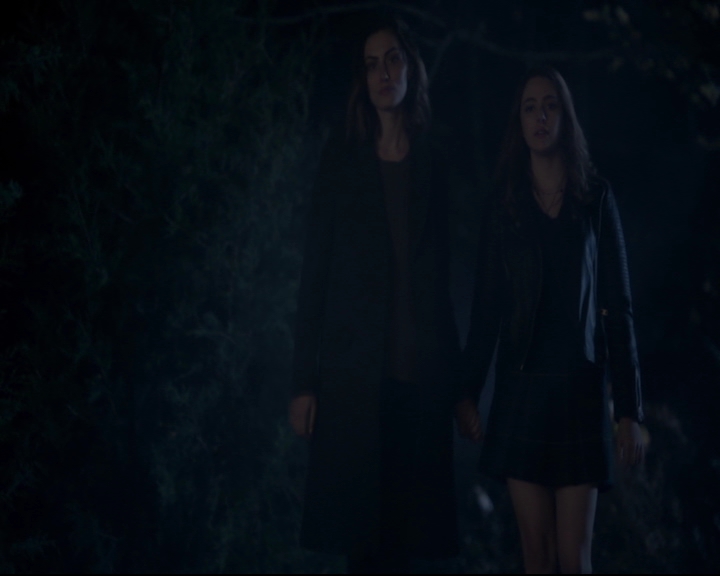 vampirediariesworld-dot-nl_TheOriginals5x12TheTaleOfTwoWolves01473.jpg