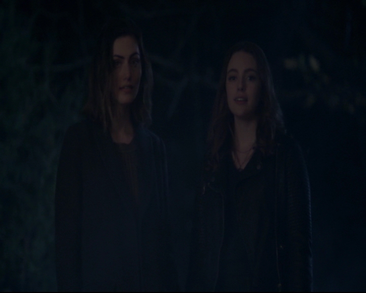 vampirediariesworld-dot-nl_TheOriginals5x12TheTaleOfTwoWolves01498.jpg