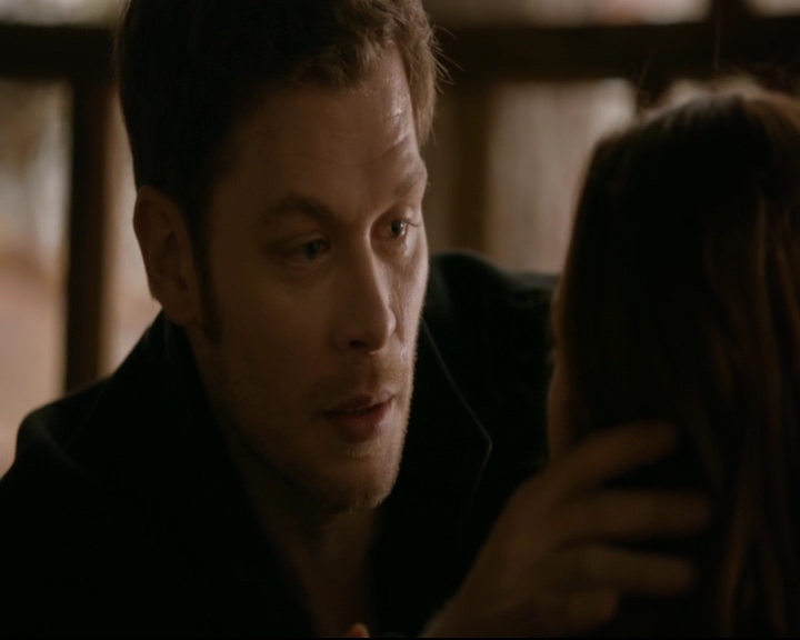 vampirediariesworld-dot-nl_TheOriginals5x12TheTaleOfTwoWolves01600.jpg