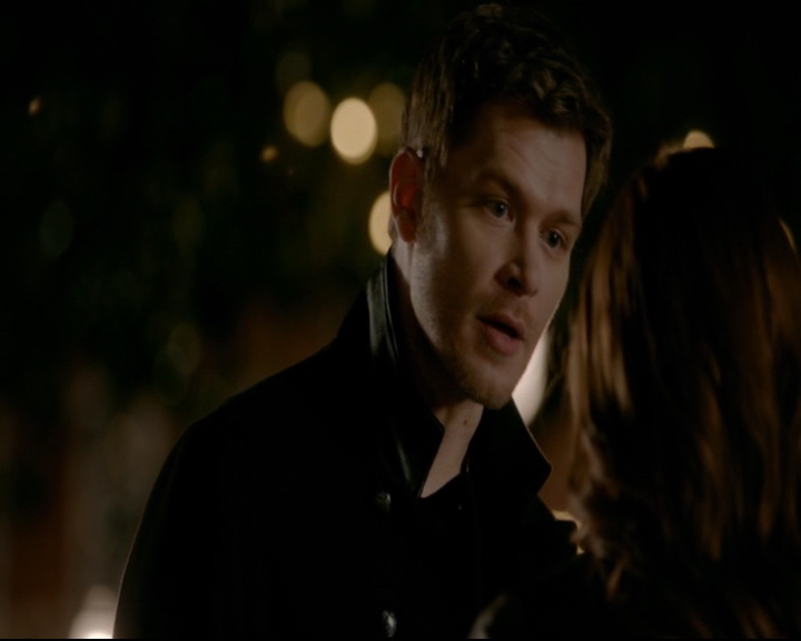 vampirediariesworld-dot-nl_TheOriginals5x12TheTaleOfTwoWolves01649.jpg