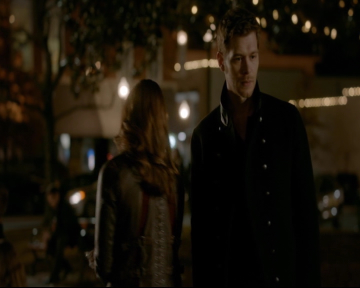 vampirediariesworld-dot-nl_TheOriginals5x12TheTaleOfTwoWolves01664.jpg