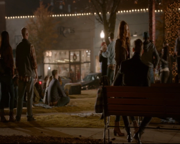 vampirediariesworld-dot-nl_TheOriginals5x12TheTaleOfTwoWolves01672.jpg