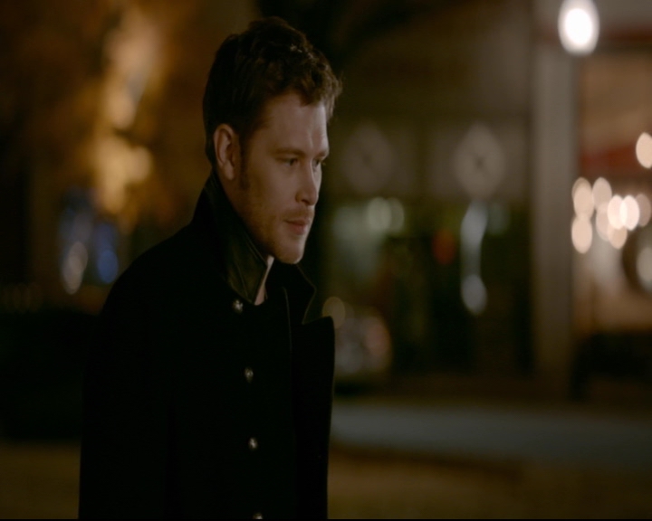 vampirediariesworld-dot-nl_TheOriginals5x12TheTaleOfTwoWolves01677.jpg