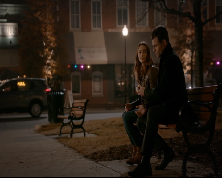 vampirediariesworld-dot-nl_TheOriginals5x12TheTaleOfTwoWolves01681.jpg