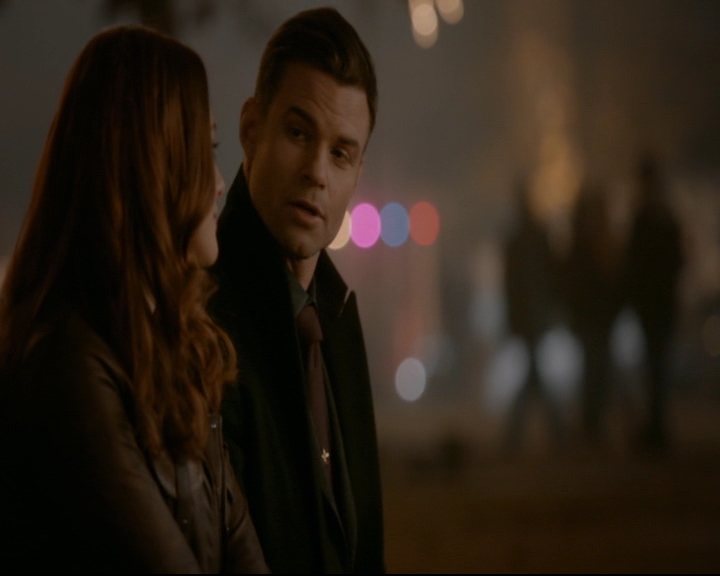 vampirediariesworld-dot-nl_TheOriginals5x12TheTaleOfTwoWolves01686.jpg