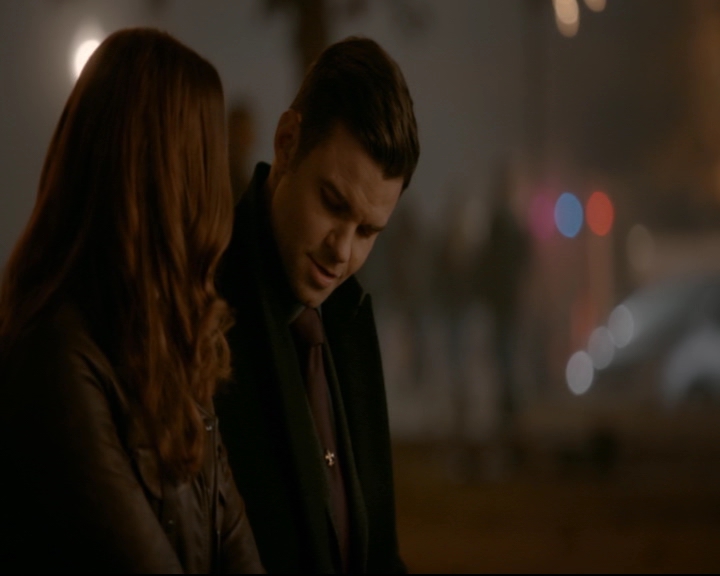 vampirediariesworld-dot-nl_TheOriginals5x12TheTaleOfTwoWolves01691.jpg