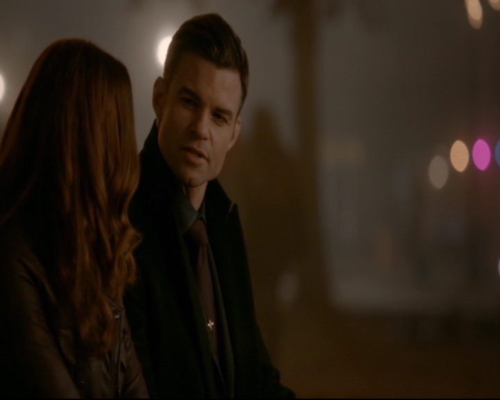 vampirediariesworld-dot-nl_TheOriginals5x12TheTaleOfTwoWolves01698.jpg