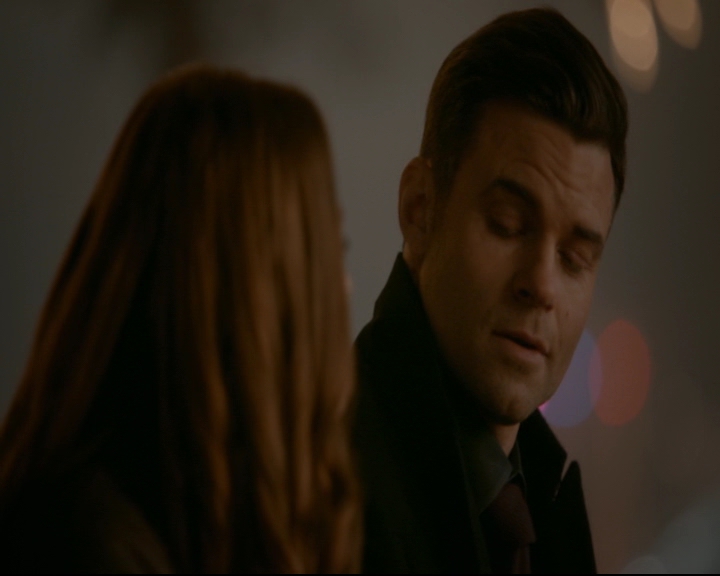 vampirediariesworld-dot-nl_TheOriginals5x12TheTaleOfTwoWolves01729.jpg