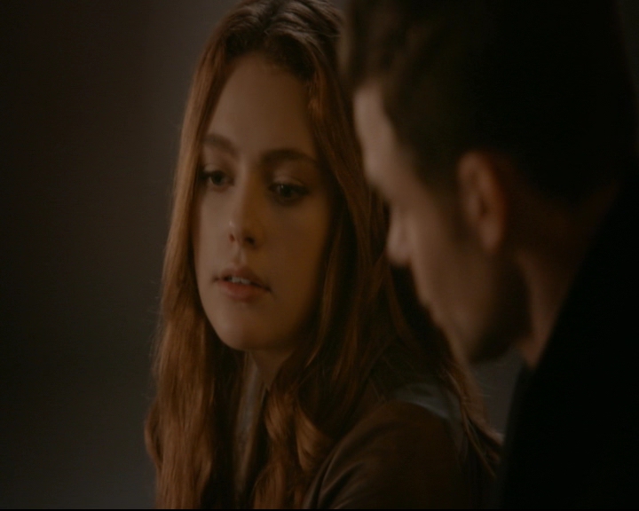 vampirediariesworld-dot-nl_TheOriginals5x12TheTaleOfTwoWolves01738.jpg