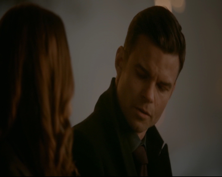 vampirediariesworld-dot-nl_TheOriginals5x12TheTaleOfTwoWolves01744.jpg