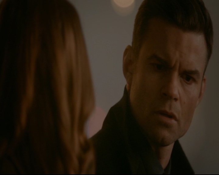 vampirediariesworld-dot-nl_TheOriginals5x12TheTaleOfTwoWolves01759.jpg