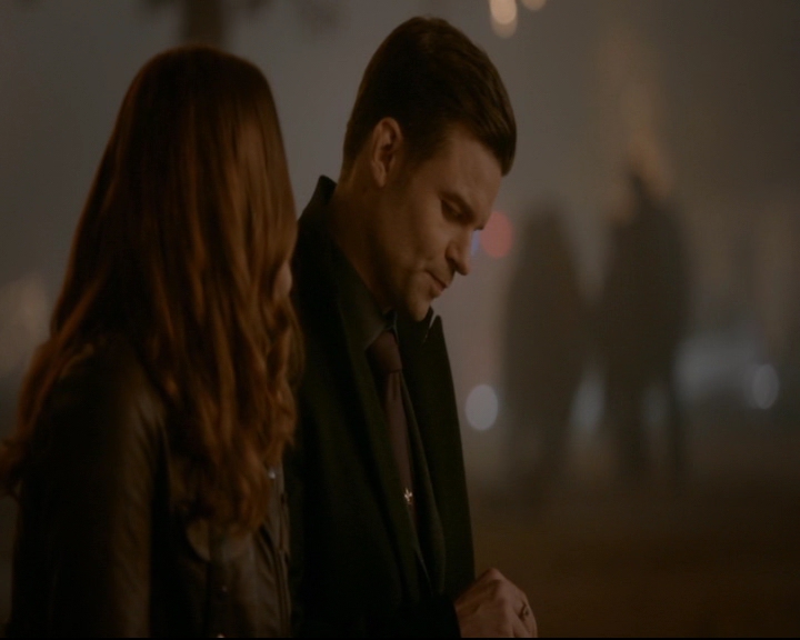 vampirediariesworld-dot-nl_TheOriginals5x12TheTaleOfTwoWolves01787.jpg