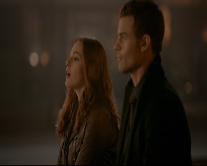 vampirediariesworld-dot-nl_TheOriginals5x12TheTaleOfTwoWolves01798.jpg