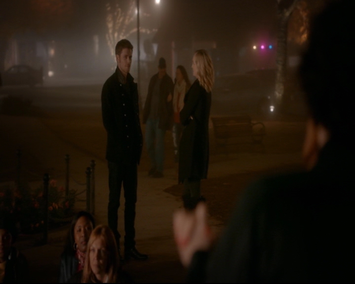 vampirediariesworld-dot-nl_TheOriginals5x12TheTaleOfTwoWolves01885.jpg