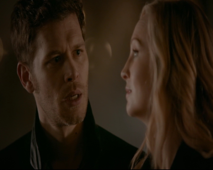 vampirediariesworld-dot-nl_TheOriginals5x12TheTaleOfTwoWolves01923.jpg