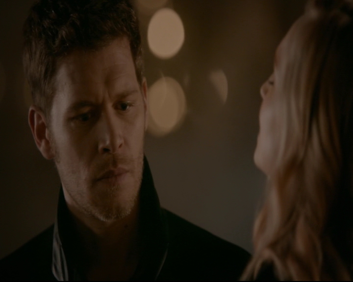 vampirediariesworld-dot-nl_TheOriginals5x12TheTaleOfTwoWolves01926.jpg