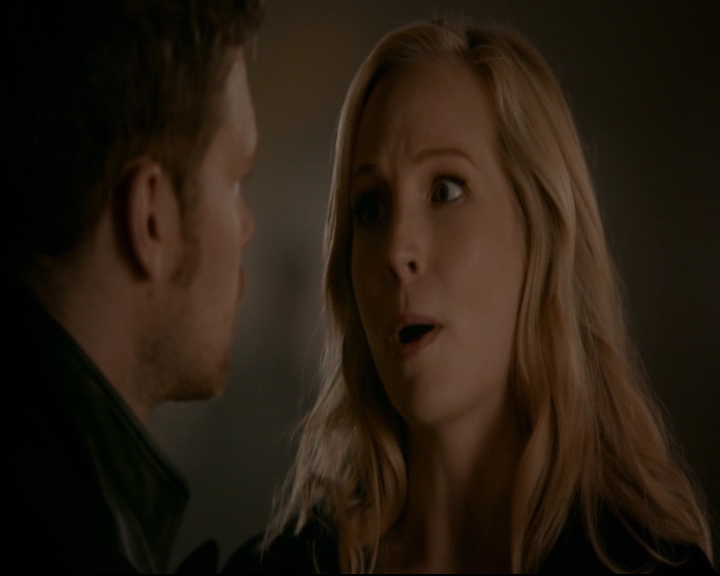 vampirediariesworld-dot-nl_TheOriginals5x12TheTaleOfTwoWolves01929.jpg