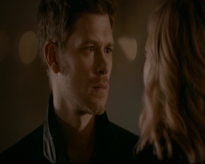 vampirediariesworld-dot-nl_TheOriginals5x12TheTaleOfTwoWolves01931.jpg