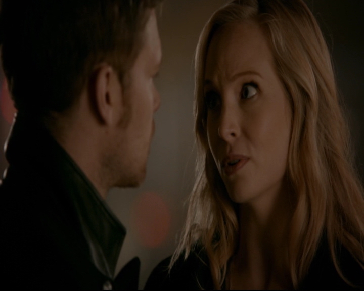 vampirediariesworld-dot-nl_TheOriginals5x12TheTaleOfTwoWolves01935.jpg