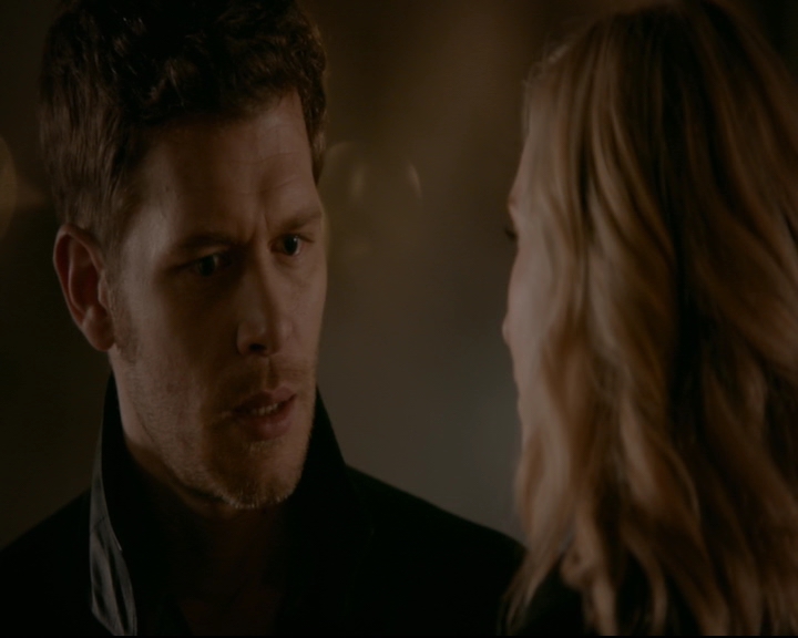 vampirediariesworld-dot-nl_TheOriginals5x12TheTaleOfTwoWolves01938.jpg