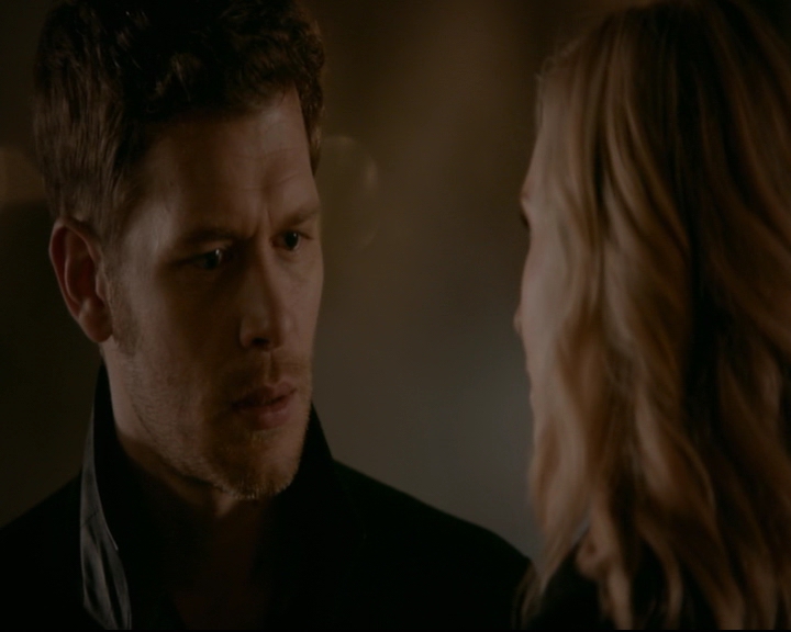 vampirediariesworld-dot-nl_TheOriginals5x12TheTaleOfTwoWolves01942.jpg