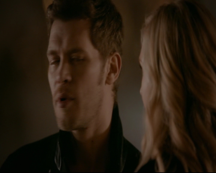 vampirediariesworld-dot-nl_TheOriginals5x12TheTaleOfTwoWolves01959.jpg