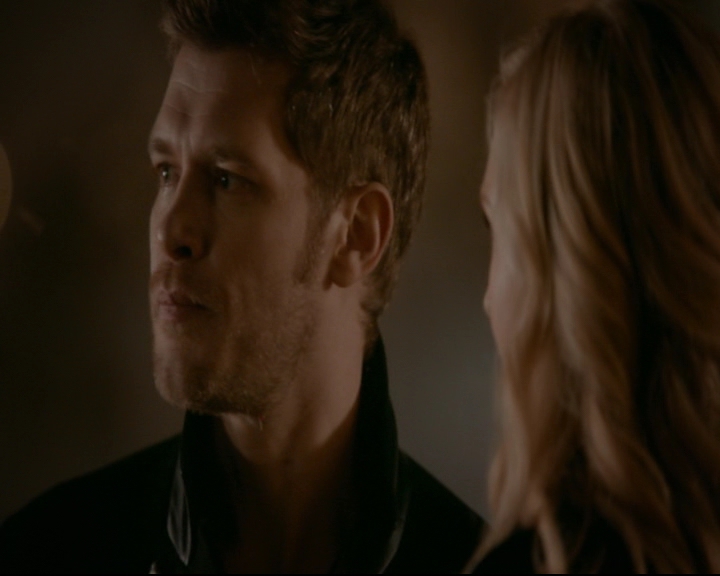 vampirediariesworld-dot-nl_TheOriginals5x12TheTaleOfTwoWolves01960.jpg