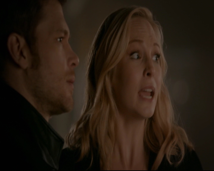 vampirediariesworld-dot-nl_TheOriginals5x12TheTaleOfTwoWolves01973.jpg