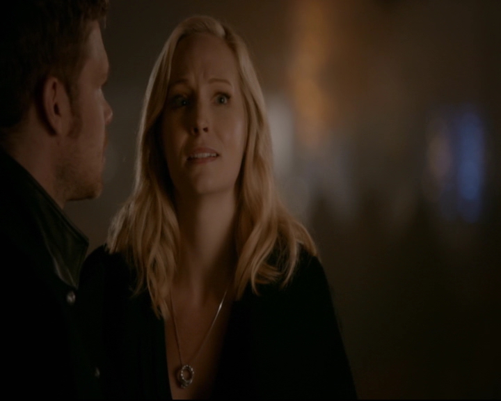 vampirediariesworld-dot-nl_TheOriginals5x12TheTaleOfTwoWolves01998.jpg