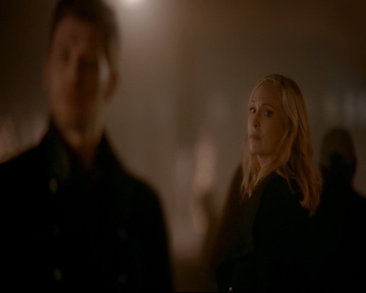 vampirediariesworld-dot-nl_TheOriginals5x12TheTaleOfTwoWolves02006.jpg