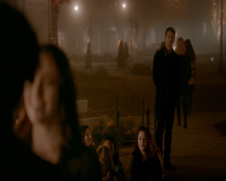 vampirediariesworld-dot-nl_TheOriginals5x12TheTaleOfTwoWolves02016.jpg